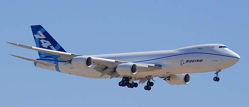 Air-and-Space.com: Boeing 747-8 at Mesa Gateway 2010